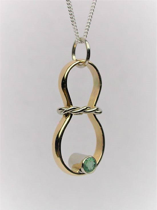 22 and 18ct Gold, Emerald Pendant