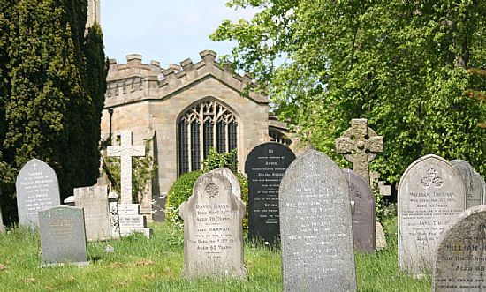 Plumtree churchyard