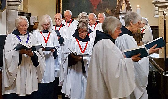 Plumtree Church robed choir