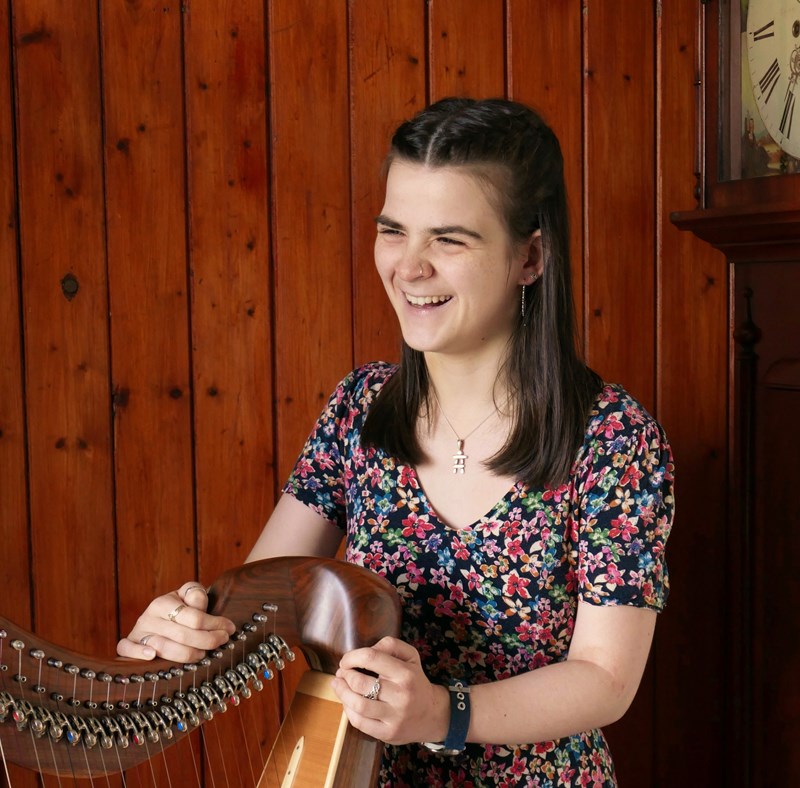 Grace Stewart-Skinner - clàrsair