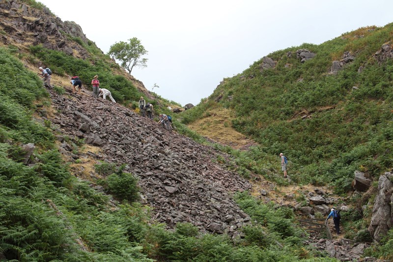 Looking for Hematite in the Nab Gill Mine spoil heaps