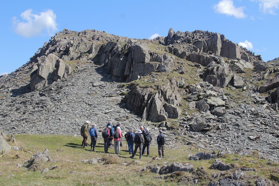 Examining-smallscale-folding-in-the-Caw-Formation