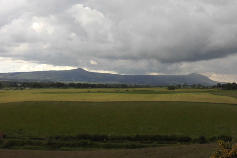 Lomonds from Collessie Den