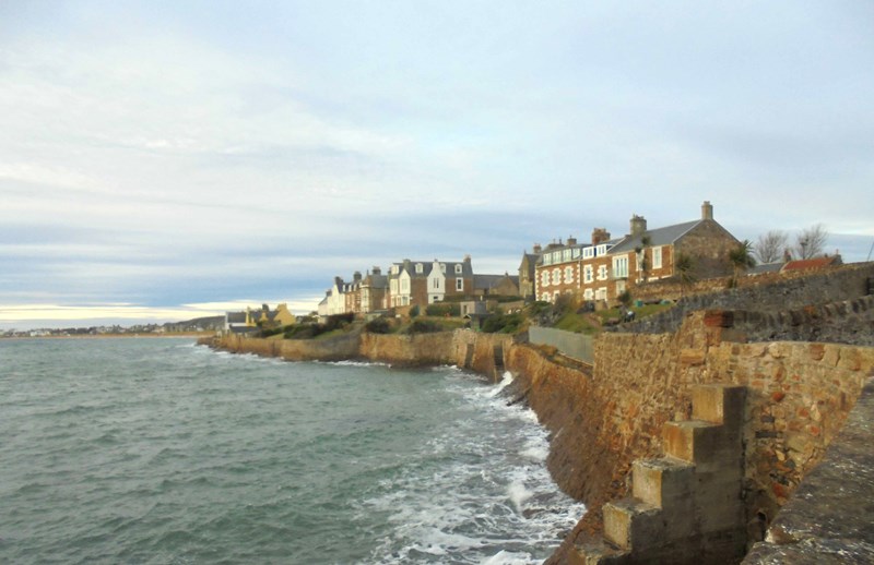 Elie sea front
