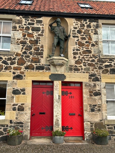 Alexander Selkirks statue