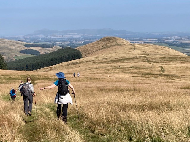 Towards Seamab Hill