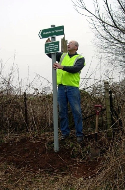 Erecting Footpath Signs