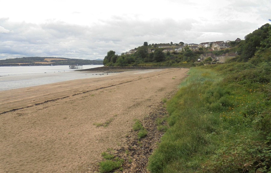 Beach nr Carlingnose Point