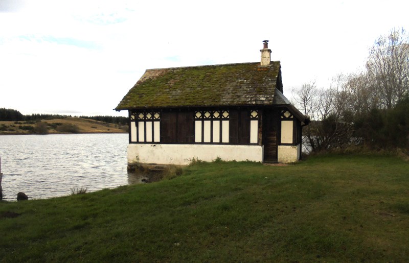 Redmyre Loch boating house