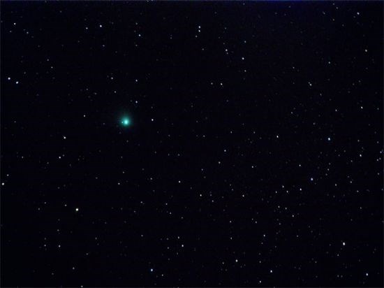 Comet Machholz C/2004 Q2: 10 Jan 2005 