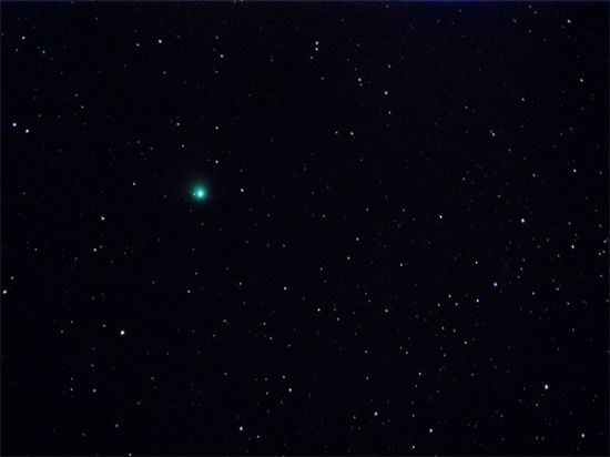 Comet Machholz C/2004 Q2: 10/01/05 - Eric Walker