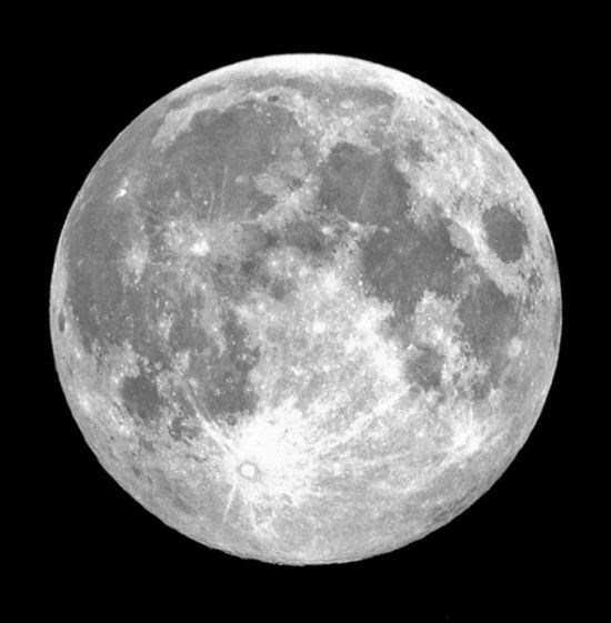 Nearly Full Moon 15/11/05