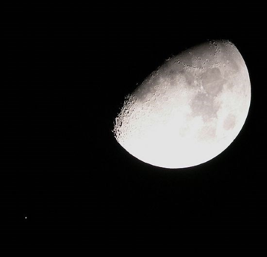 Moon and Mars 08/01/06