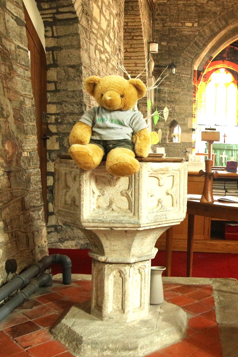 Big Ted on a font