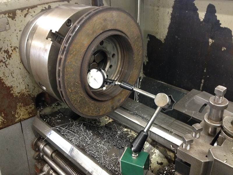Brake disc aligned before skimming
