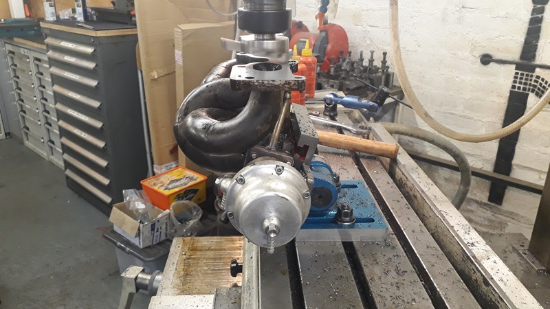 Manifold Skimming Bolted to Angle plate