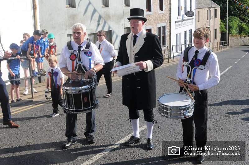 Senior Officer Graham Bell Crying the Burley on Thursday Night (Photo: Grant Kinghorn)