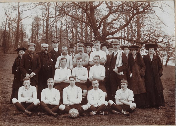 Swalwell Show 1906 Football Team 