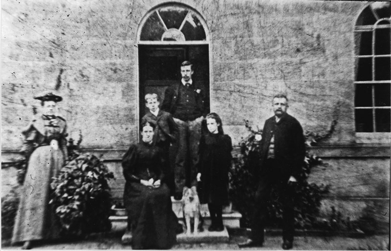 The Cheeseman Family of Chapel Cottage c1895