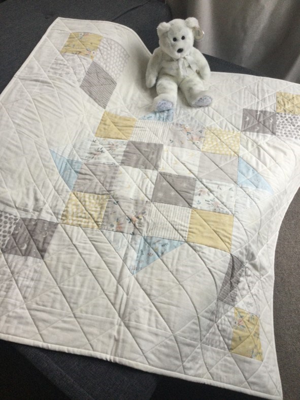 Little Ducks Cot Quilt   Blue