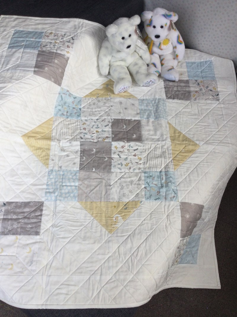 Little Ducks Cot Quilt   Yellow