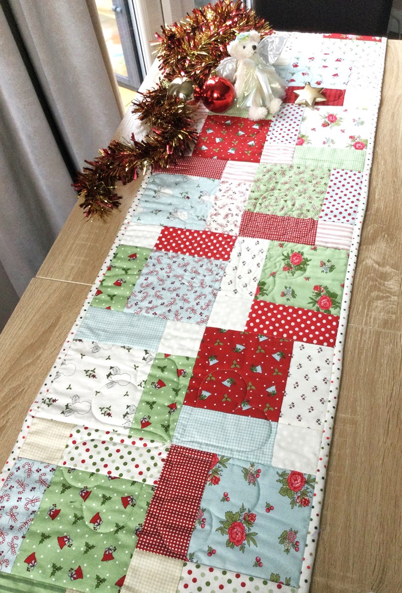 Christmas Table Runner Pattern