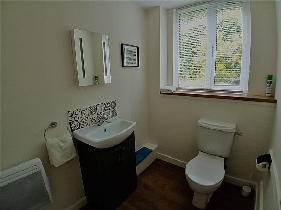 additional-toilet-and-wash-hand-basin