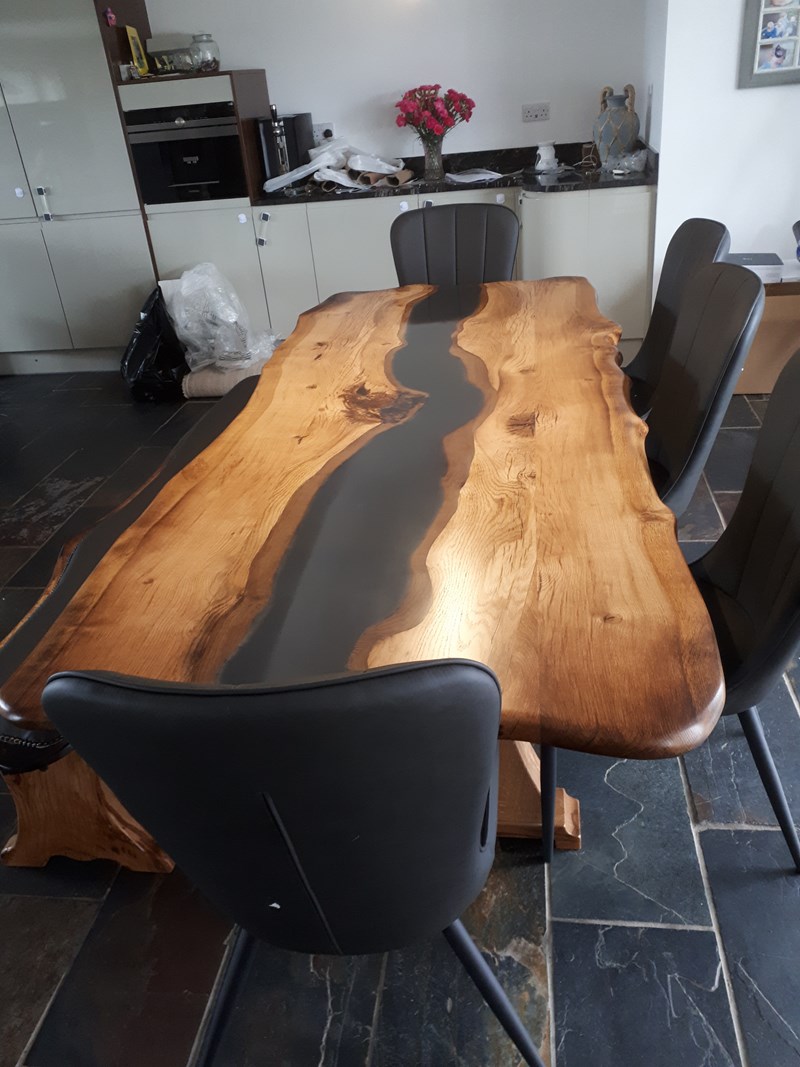 Oak river table