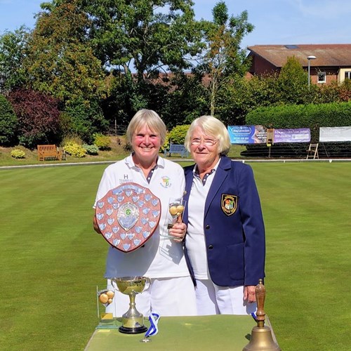LADIES 100 UP 06/09/2025
