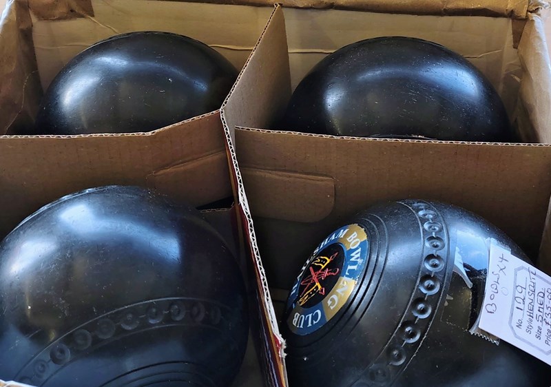 HENSLITE CLASSIC DELUXE SIZE 5     SET OF 4 BOWLS