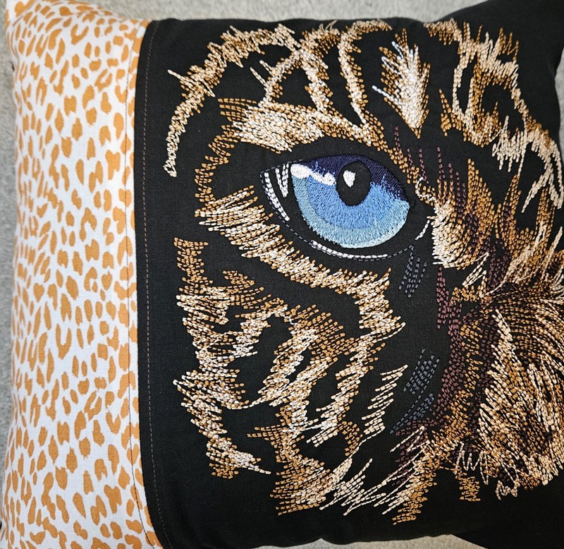 Leopard's Eye Cushion