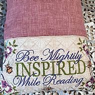 Bee Reading Pillow (pink)