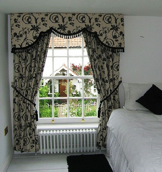 Curtains and Pelmets
