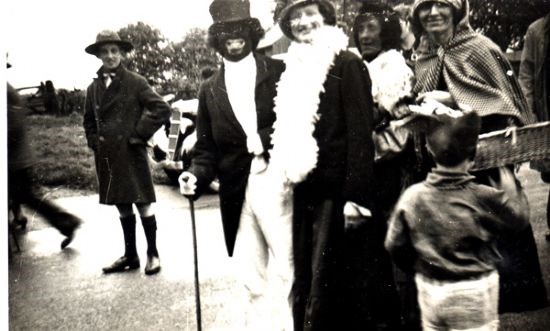  Fancy Dress Parade.