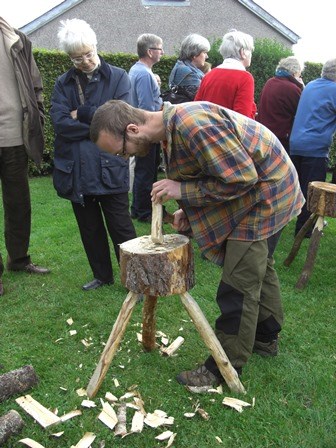 Wooden Tom makes a handle
