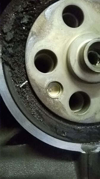 The condition of the rear crankshaft seal
