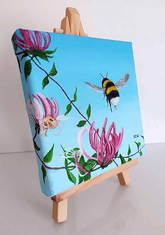 Honeysuckle Bumblebee on Easel Stand