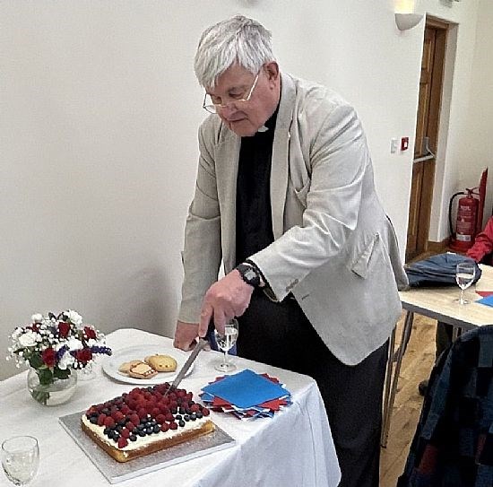 cutting-the-cake