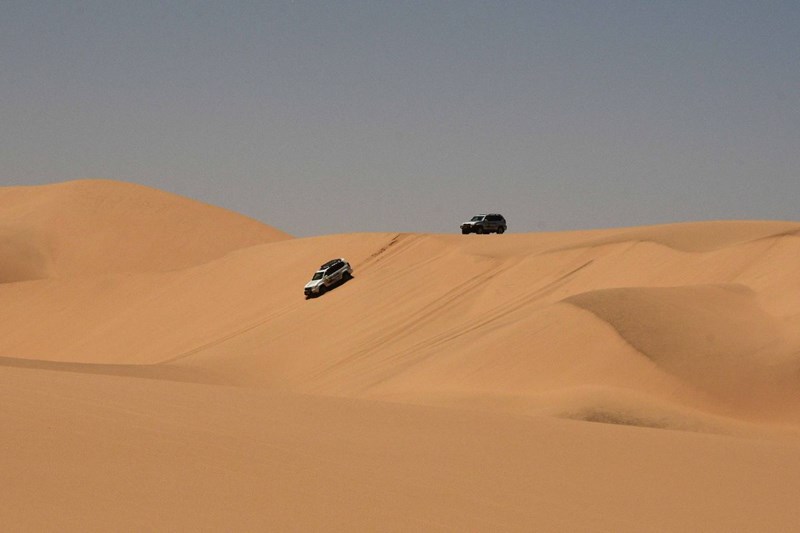 The drivers love to take us burning up the dunes - not good for anyone with vertigo!