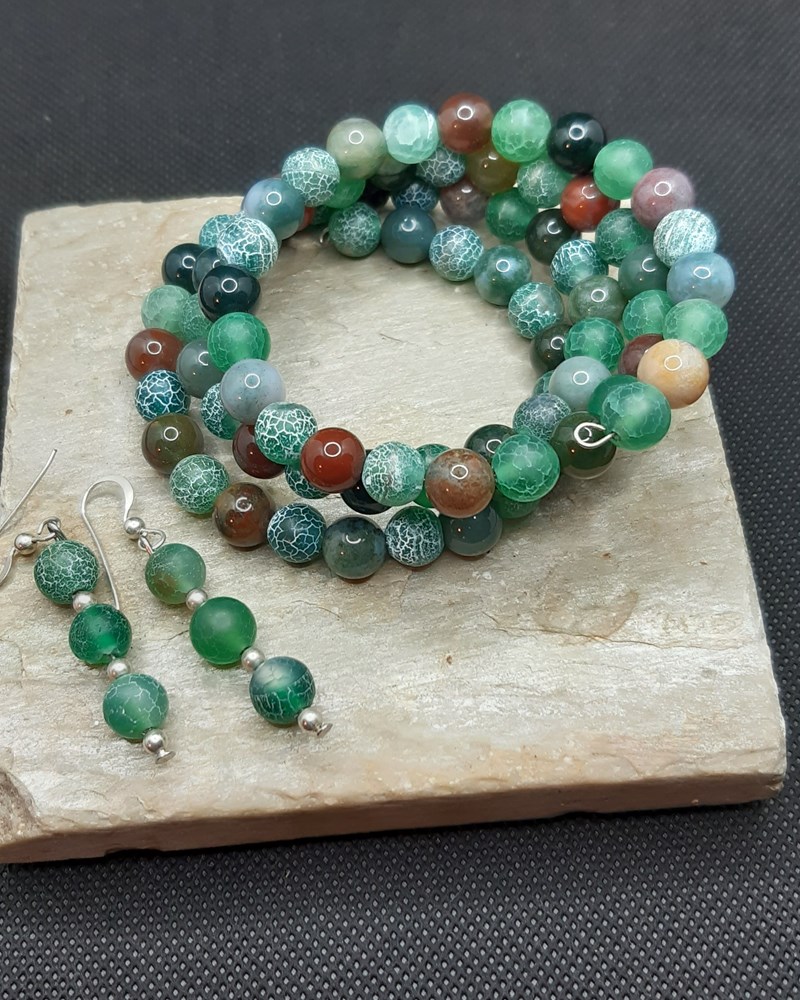 Green Agate memory wire bracelet and earrings