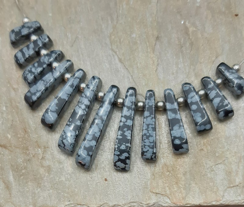 Graduated Snowflake Obsidian Necklace