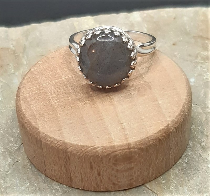 Adjustable oval Labradorite sterling silver ring (925)