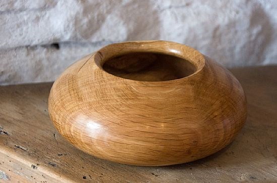 hand-turned-bowl-made-with-wood-from-glenbranter