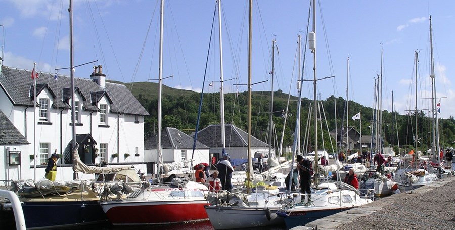 12 club boats in Corpach Sea Lock 2004