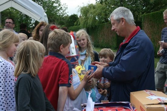 Jubilee Commemorative mugs for every child in our parish