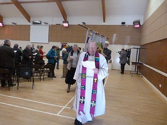 2012 04 22_Procession from Findon Hall_1