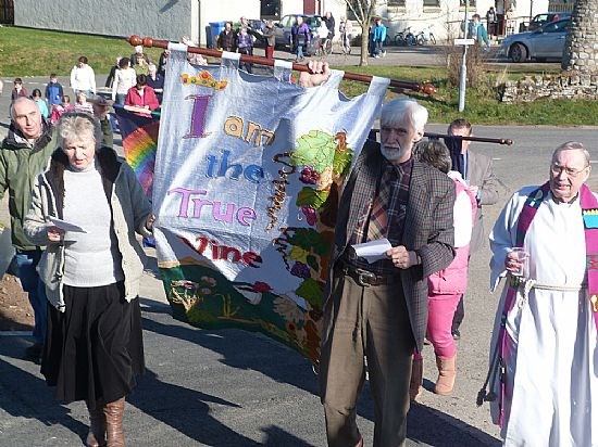 2012 04 22_Procession from Findon Hall_2