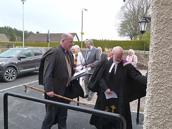 2012 04 22_Service_11_Revs Ritchie and Small