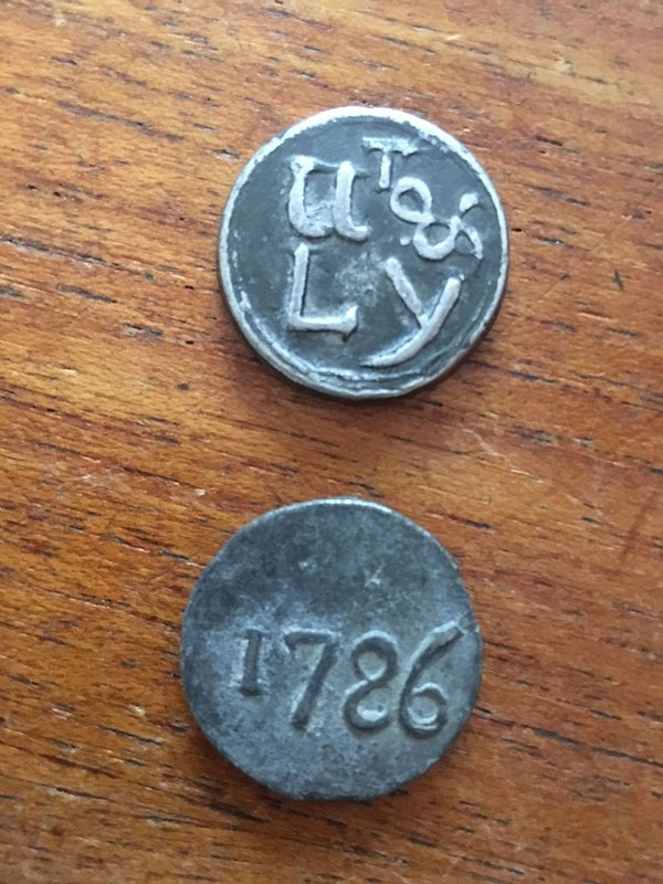 1726_Communion tokens_1