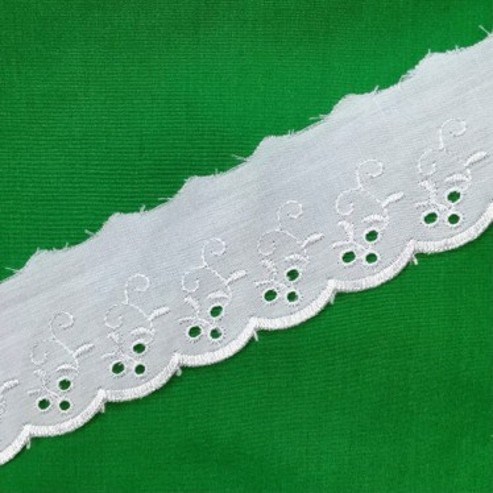 Broderie Trim
